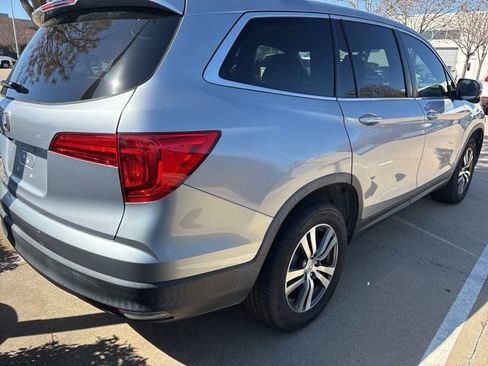 Used 2018 Honda Pilot EX image 4