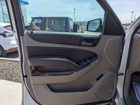 Certified 2020 Chevrolet Suburban LT AWD/4WD image 10