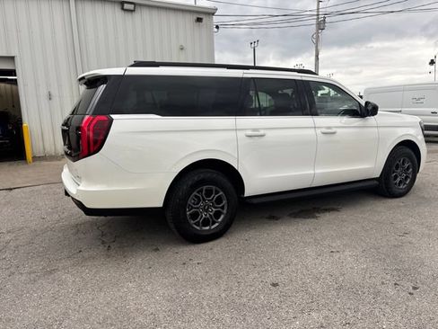 Used 2025 Ford Expedition Max Active AWD/4WD image 16
