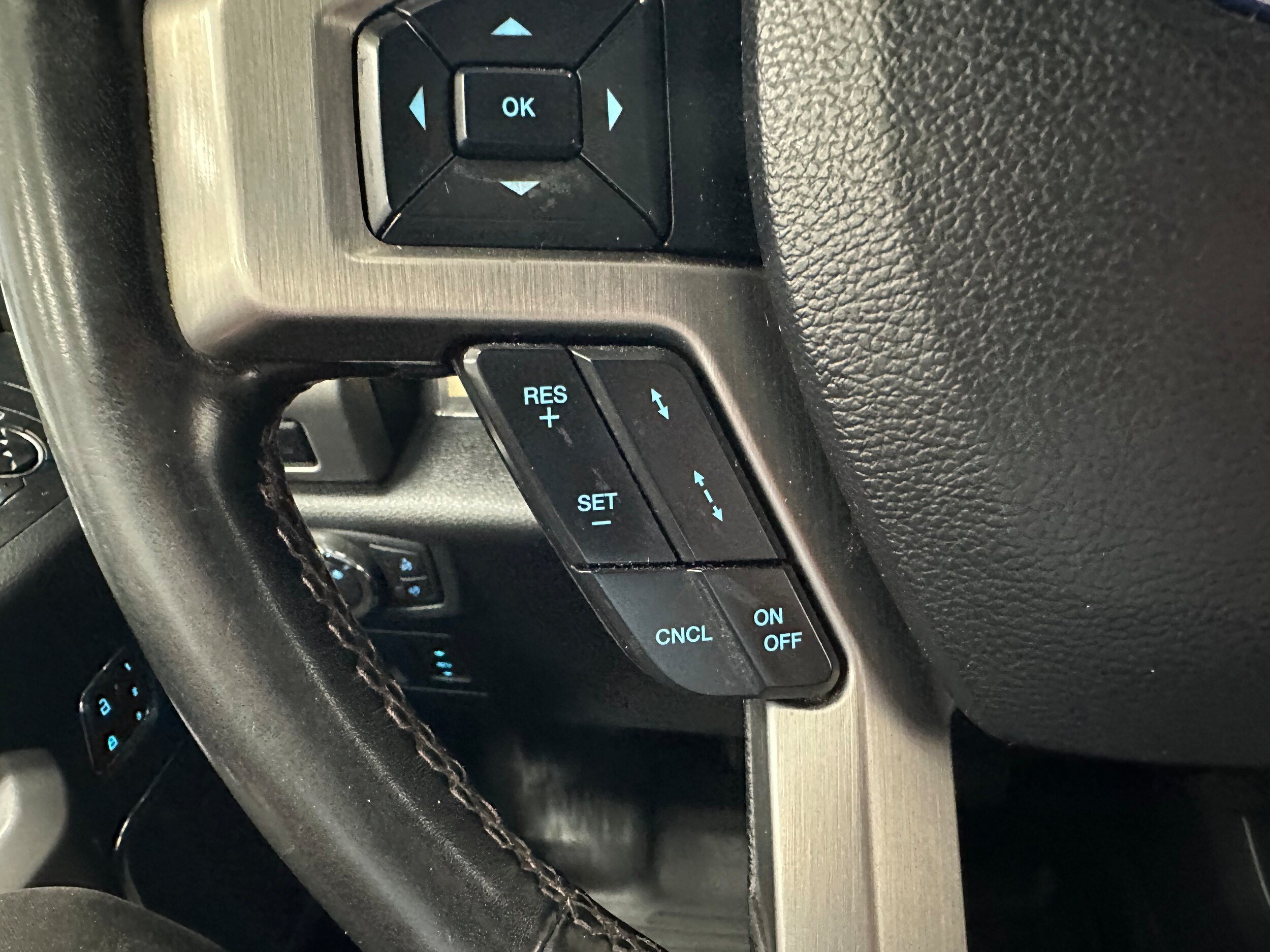 Used 2020 Ford F150 Platinum w/ Equipment Group 701A Luxury AWD/4WD image 22