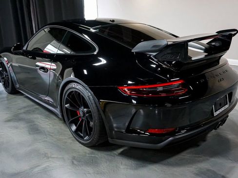 Used 2018 Porsche 911 GT3 RWD image 16