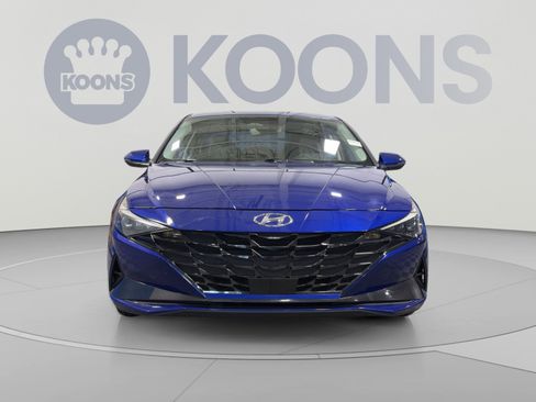 Used 2023 Hyundai Elantra Limited FWD image 11