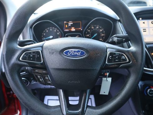 Used 2017 Ford Focus SEL image 23
