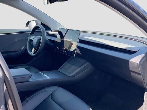 Used 2025 Tesla Model 3 Long Range RWD image 29