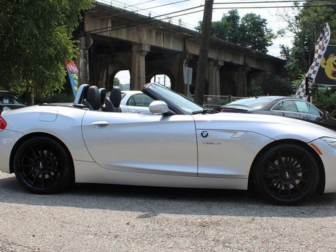 Used 2011 BMW Z4 sDrive35i RWD image 9