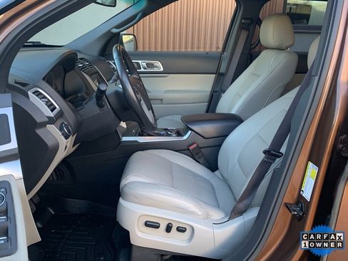 Used 2011 Ford Explorer XLT w/ 202A Rapid Spec Order Code image 2