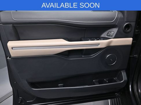 Used 2024 Ford Expedition Max Limited image 11