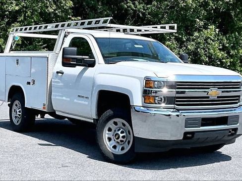 Used 2018 Chevrolet Silverado 3500 W/T AWD/4WD image 2