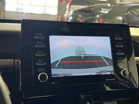 Used 2023 Toyota Camry SE image 19