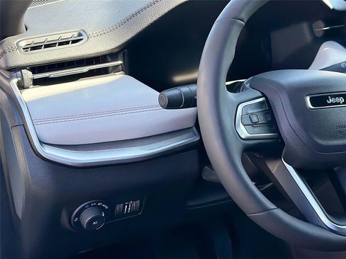 Used 2024 Jeep Compass Limited w/ Elite Group image 10