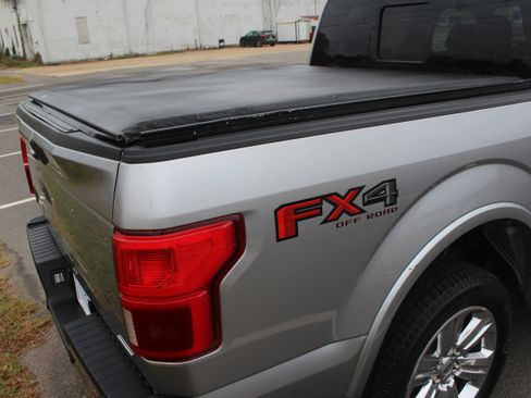 Used 2020 Ford F150 Lariat image 9