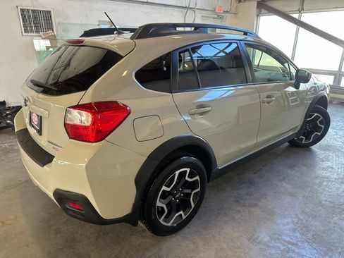 Used 2017 Subaru Crosstrek 2.0i Premium AWD/4WD image 6