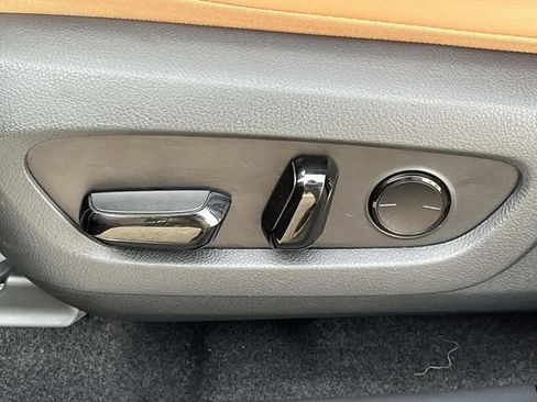 Used 2025 Lexus RX 350 Premium w/ Accessory Package (Z1) FWD image 31