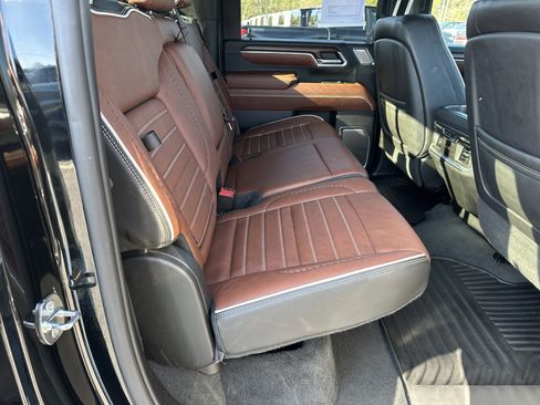 Certified 2024 GMC Sierra 2500 Denali Ultimate image 16