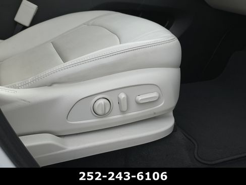Used 2023 Buick Enclave Essence w/ Experience Buick Package FWD image 46