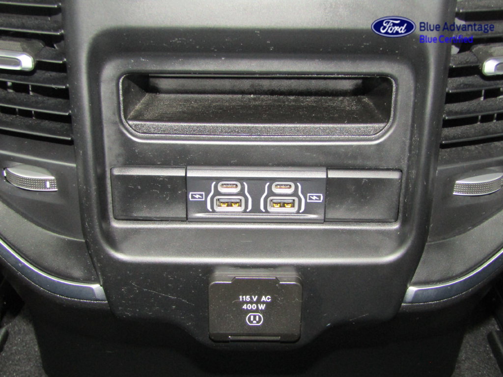 Used 2025 RAM 1500 4x4 Crew Cab image 30
