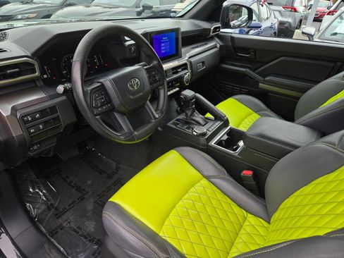Used 2024 Toyota Tacoma SR5 AWD/4WD image 8