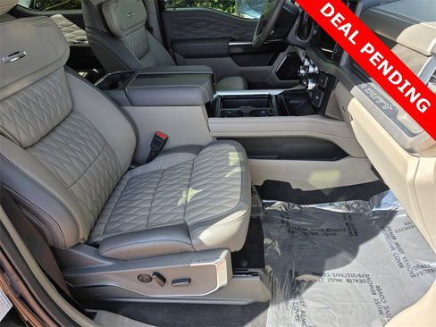 Used 2025 Ford F350 Platinum w/ Platinum Plus Package image 38