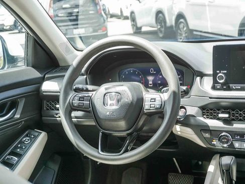 Used 2023 Honda Accord EX image 17