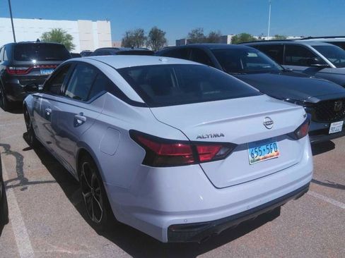 Used 2023 Nissan Altima 2.5 SR image 2