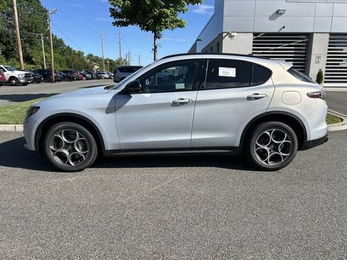 New 2026 Alfa Romeo Stelvio Sprint w/ Convenience Package AWD/4WD image 5