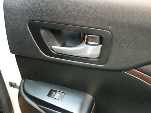 Used 2017 Toyota Highlander Limited image 13