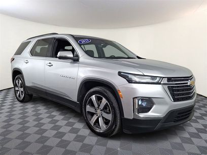 Used 2022 Chevrolet Traverse LT w/ LT Premium Package