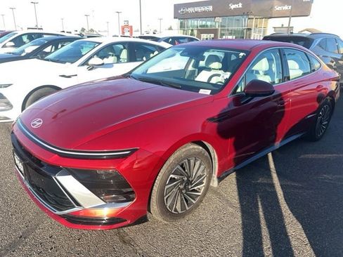 Certified 2025 Hyundai Sonata SEL image 24