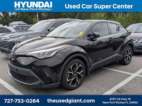 Used 2020 Toyota C-HR XLE FWD image 1