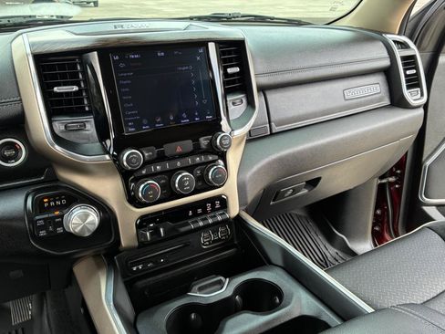 Used 2019 RAM 1500 Laramie AWD/4WD image 16