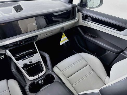New 2026 Porsche Cayenne S AWD/4WD image 25