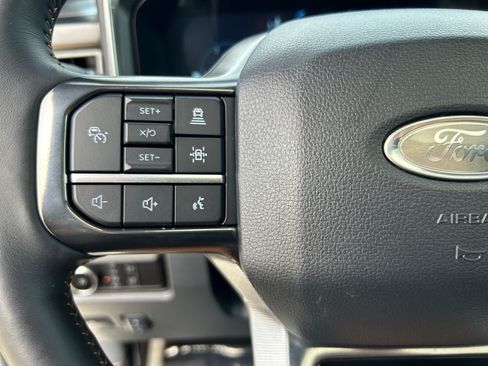 Used 2024 Ford F350 Platinum w/ Tremor Off-Road Package AWD/4WD image 17