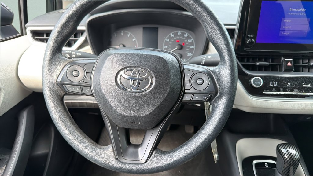 Used 2025 Toyota Corolla LE FWD image 13