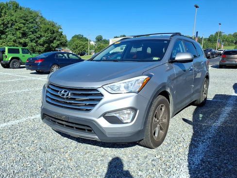 Used 2016 Hyundai Santa Fe SE AWD/4WD image 2