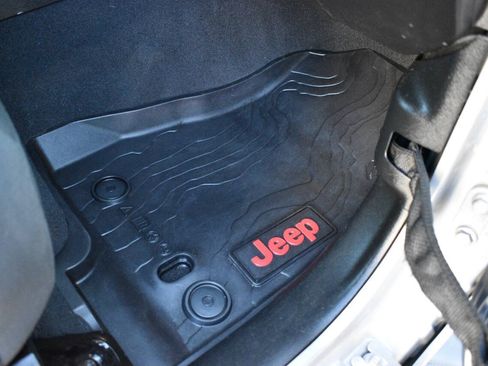 Used 2018 Jeep Wrangler Unlimited Sport AWD/4WD image 22