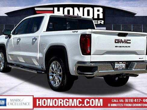 Used 2023 GMC Sierra 1500 SLT w/ SLT Premium Package AWD/4WD image 4