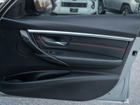 Used 2017 BMW 330i xDrive 330i xDrive Sedan image 20