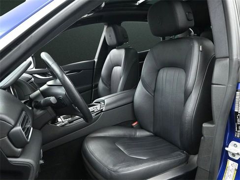 Used 2022 Maserati Levante Modena image 12