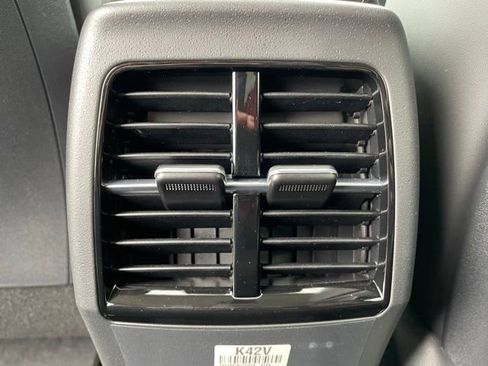 New 2025 Kia Niro EX Touring image 28