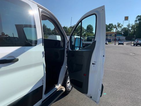 Used 2020 Ford Transit 250 Low Roof w/ Exterior Upgrade Package RWD image 21