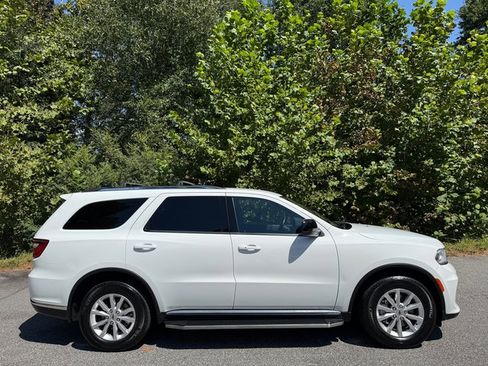 Used 2024 Dodge Durango SXT w/ Trailer Tow Group IV AWD/4WD image 5