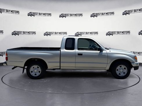 Used 2004 Toyota Tacoma 2WD Xtracab w/ Convenience Pkg image 9