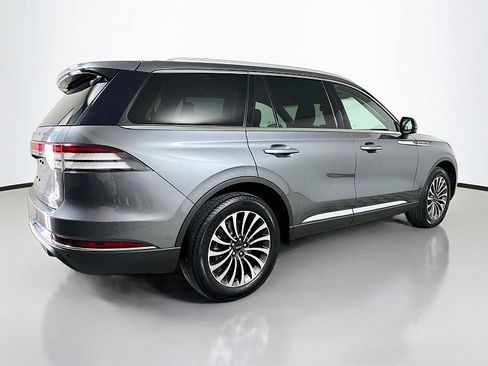 Used 2024 Lincoln Aviator AWD w/ Premium Package image 7