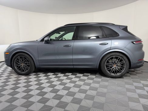 Certified 2026 Porsche Cayenne AWD/4WD image 2