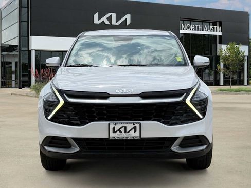 Certified 2025 Kia Sportage EX FWD image 6