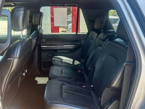 Used 2019 Ford Expedition Max Limited AWD/4WD image 9