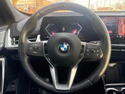Used 2025 BMW X1 xDrive28i w/ Premium Package image 12