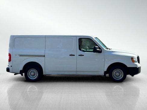 Used 2021 Nissan NV 2500 S image 3