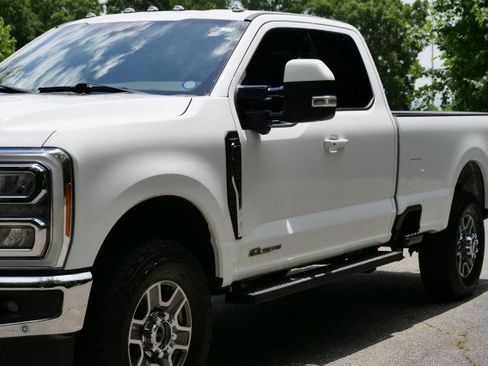 Used 2023 Ford F350 Lariat w/ Tow Technology Package AWD/4WD image 32