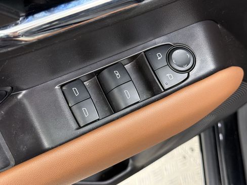 Used 2025 GMC Canyon AT4 AWD/4WD image 15
